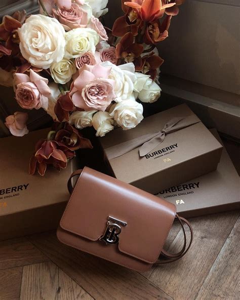 regali burberry immagini|Burberry (@burberry) • Instagram photos and videos.